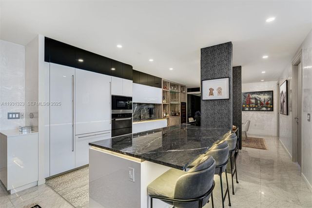 1000 Brickell Plz PH5203, Miami, FL 33131