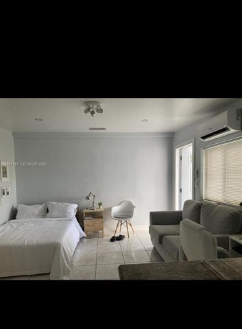 11860 SW 35th St 1, Miami, FL 33175