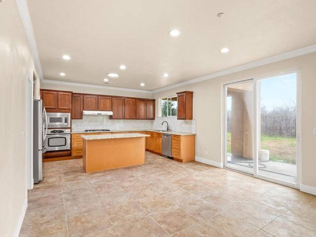 257 S Lead Avenue, Fresno, CA 93706