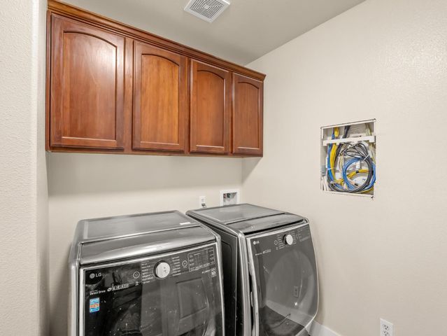 257 S Lead Avenue, Fresno, CA 93706