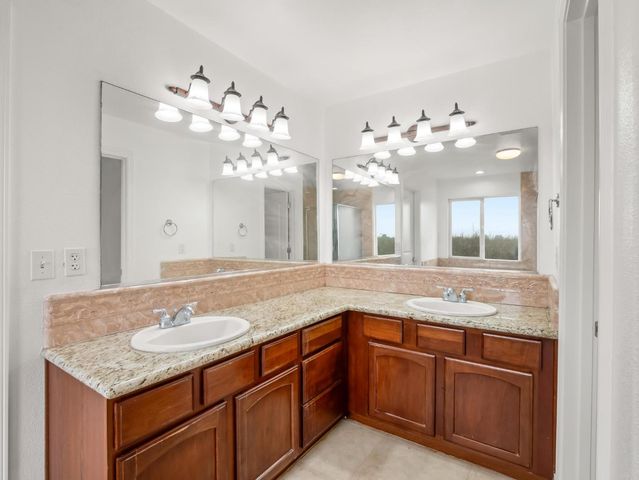 257 S Lead Avenue, Fresno, CA 93706