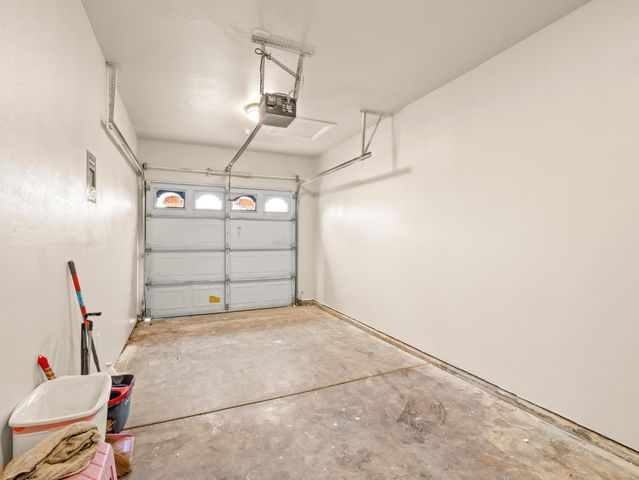 257 S Lead Avenue, Fresno, CA 93706