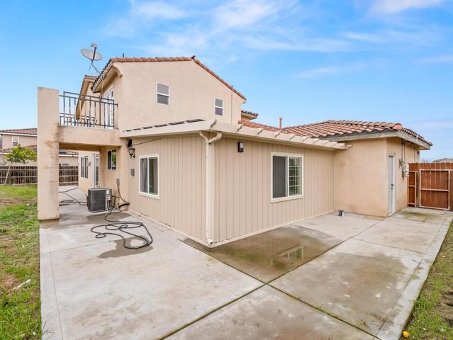 257 S Lead Avenue, Fresno, CA 93706