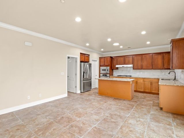 257 S Lead Avenue, Fresno, CA 93706