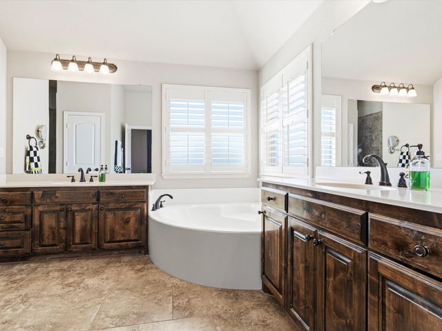 6905 Fools Gold Drive, Fort Worth, TX 76179