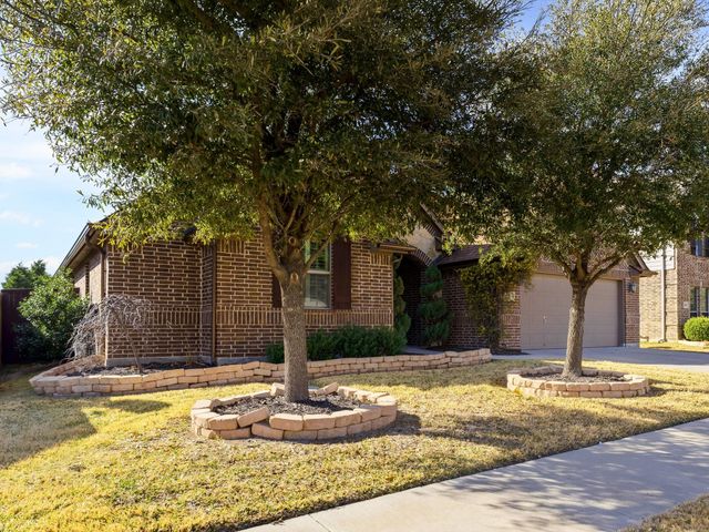 6905 Fools Gold Drive, Fort Worth, TX 76179
