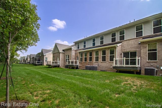49530 Coldwater Ridge Drive, Northville, MI 48168