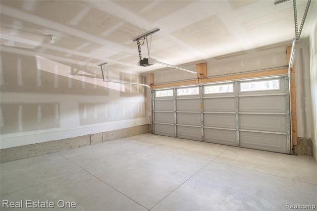 49530 Coldwater Ridge Drive, Northville, MI 48168
