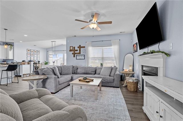122 Gander DR, Moyock, NC 27958
