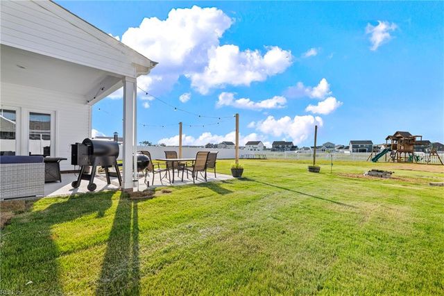 122 Gander DR, Moyock, NC 27958