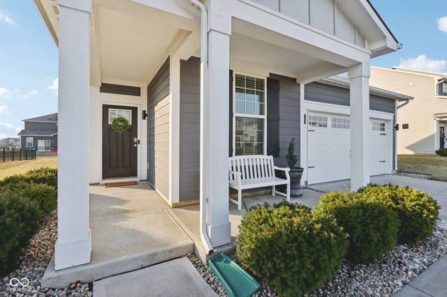 15437 Eastpark Circle W, Fishers, IN 46037