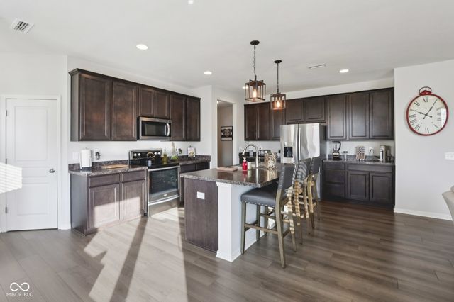 15437 Eastpark Circle W, Fishers, IN 46037