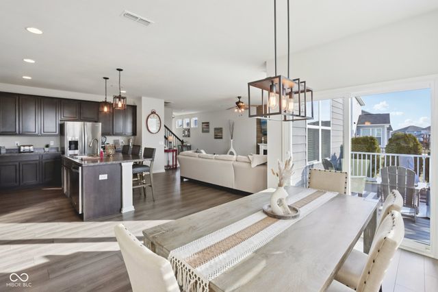 15437 Eastpark Circle W, Fishers, IN 46037