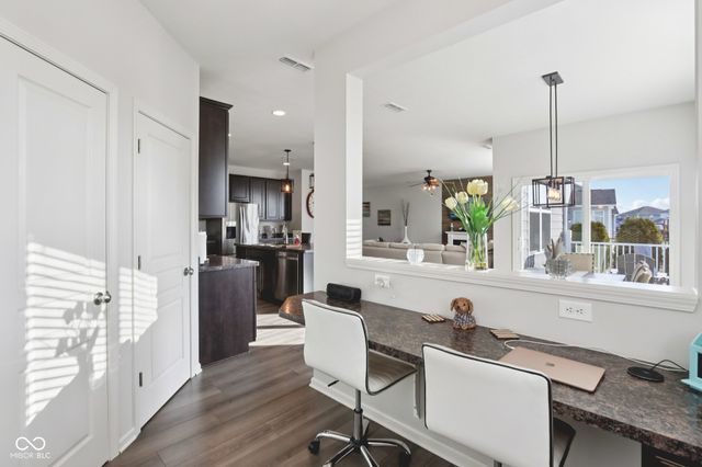 15437 Eastpark Circle W, Fishers, IN 46037