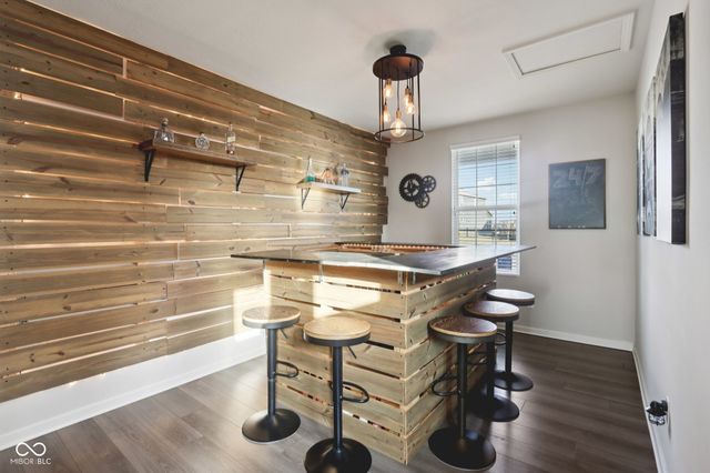 15437 Eastpark Circle W, Fishers, IN 46037