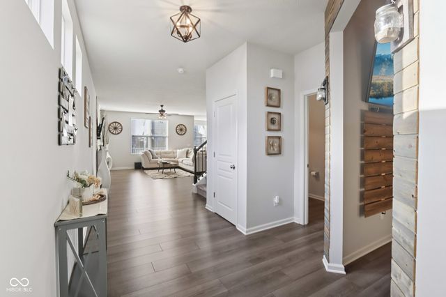 15437 Eastpark Circle W, Fishers, IN 46037