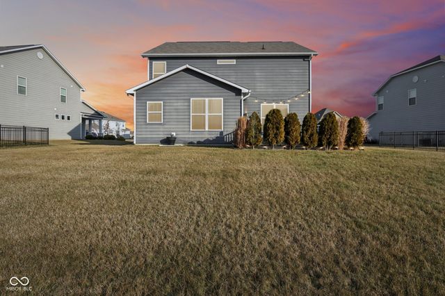 15437 Eastpark Circle W, Fishers, IN 46037