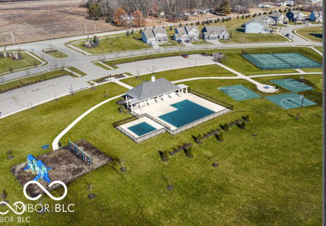 15437 Eastpark Circle W, Fishers, IN 46037