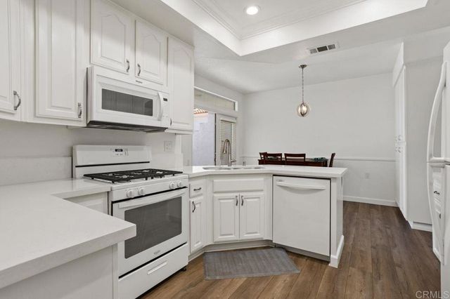 3325 Genoa Way 110, Oceanside, CA 92056