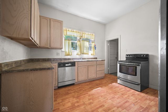 52 Home Avenue, Terre Haute, IN 47803