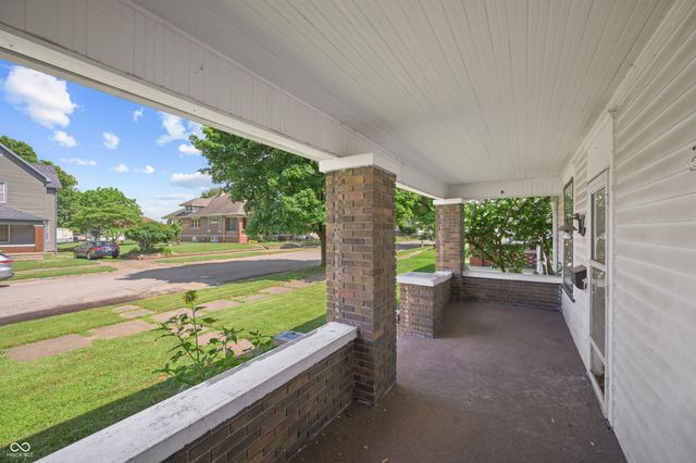 52 Home Avenue, Terre Haute, IN 47803