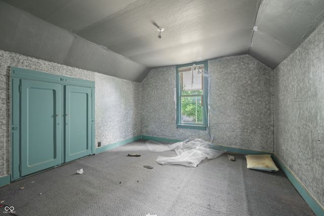 52 Home Avenue, Terre Haute, IN 47803