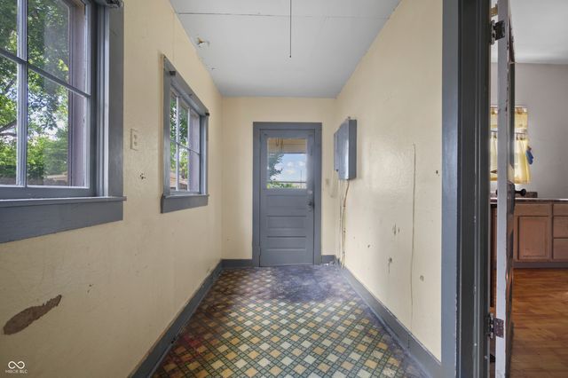 52 Home Avenue, Terre Haute, IN 47803