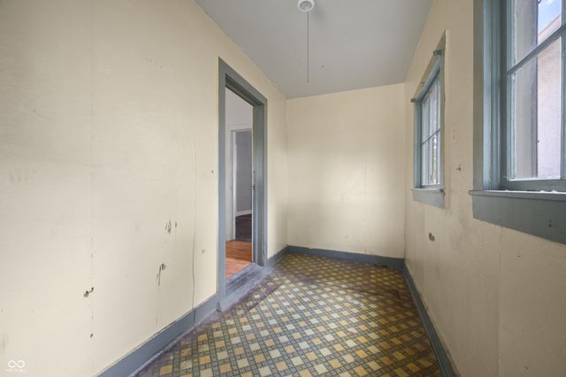 52 Home Avenue, Terre Haute, IN 47803