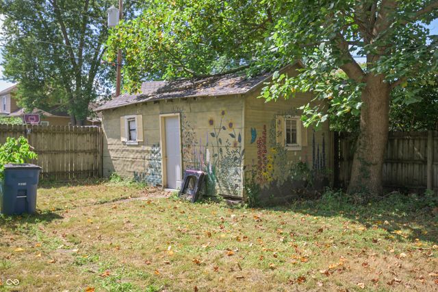 52 Home Avenue, Terre Haute, IN 47803