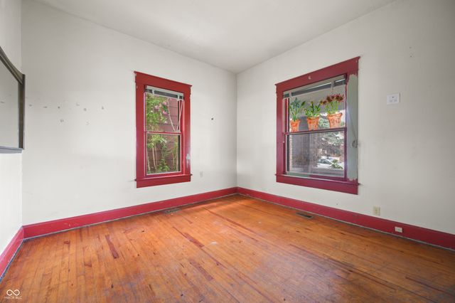 52 Home Avenue, Terre Haute, IN 47803