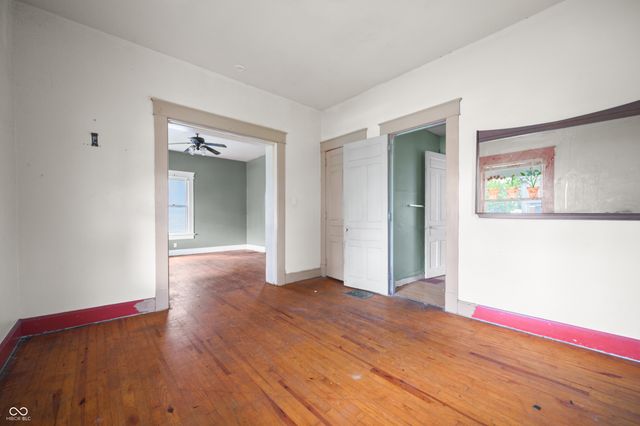 52 Home Avenue, Terre Haute, IN 47803