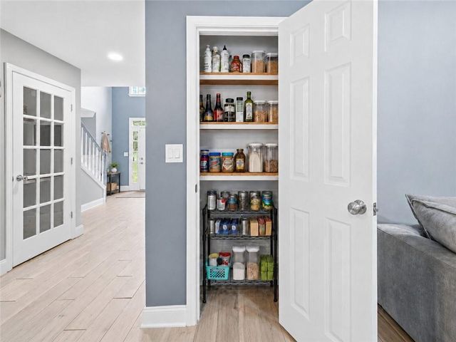 2228 Duck Hollow Drive NW, Kennesaw, GA 30152