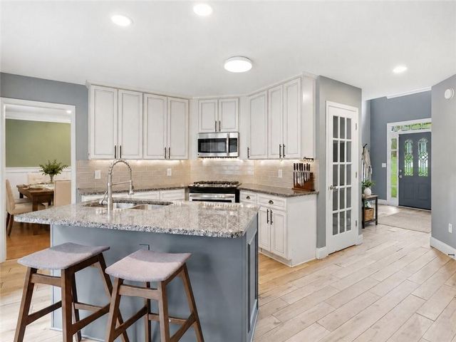 2228 Duck Hollow Drive NW, Kennesaw, GA 30152