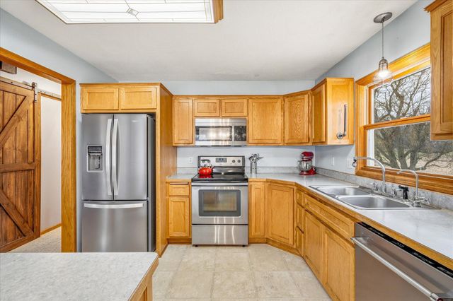 33805 Vickers Street NE, Cambridge, MN 55008