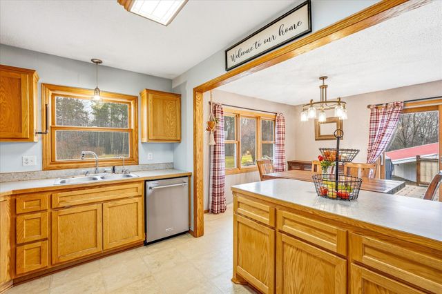 33805 Vickers Street NE, Cambridge, MN 55008