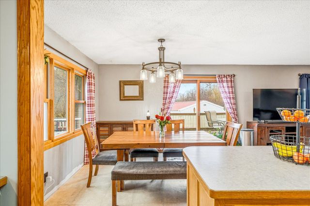 33805 Vickers Street NE, Cambridge, MN 55008