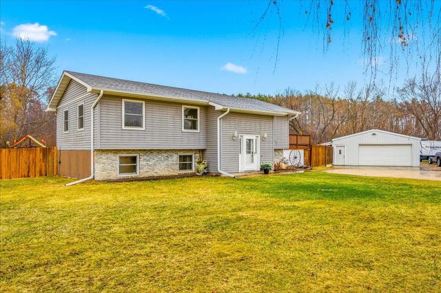 33805 Vickers Street NE, Cambridge, MN 55008