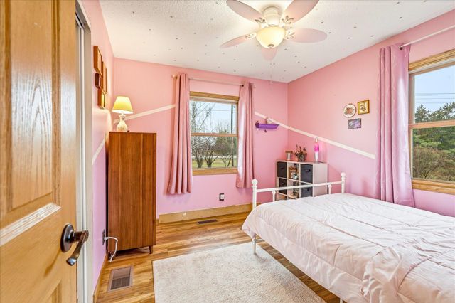 33805 Vickers Street NE, Cambridge, MN 55008