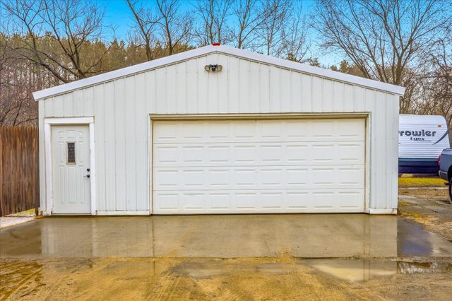 33805 Vickers Street NE, Cambridge, MN 55008