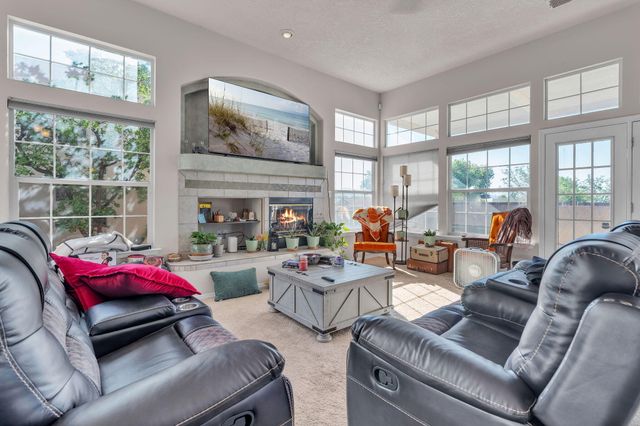 4211 Stowe Road NW, Albuquerque, NM 87114
