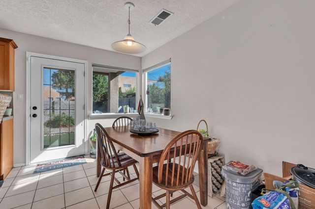4211 Stowe Road NW, Albuquerque, NM 87114