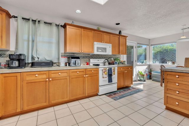 4211 Stowe Road NW, Albuquerque, NM 87114