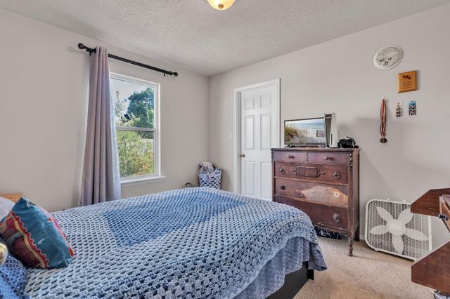 4211 Stowe Road NW, Albuquerque, NM 87114