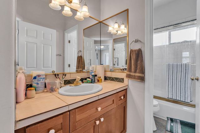 4211 Stowe Road NW, Albuquerque, NM 87114