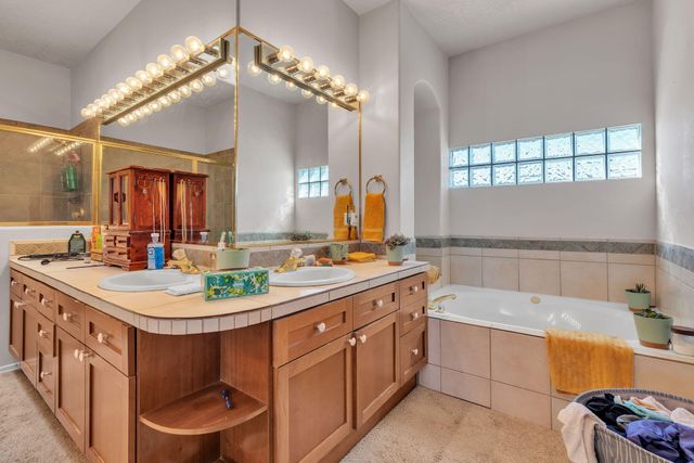 4211 Stowe Road NW, Albuquerque, NM 87114