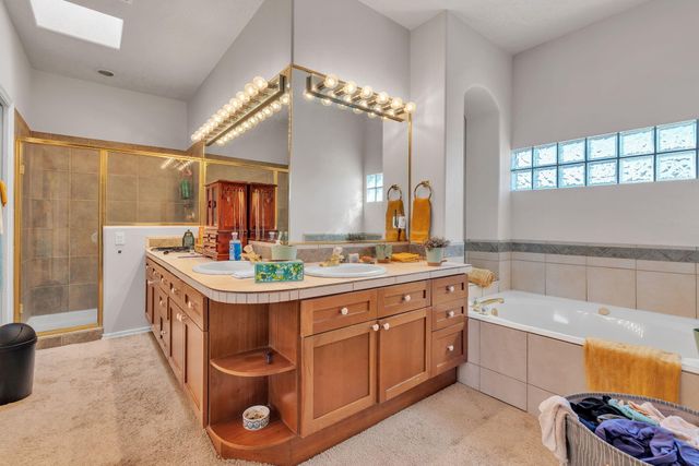 4211 Stowe Road NW, Albuquerque, NM 87114