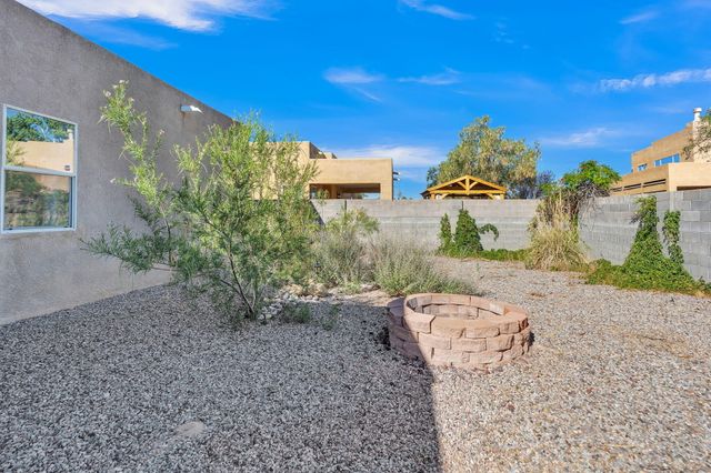 4211 Stowe Road NW, Albuquerque, NM 87114