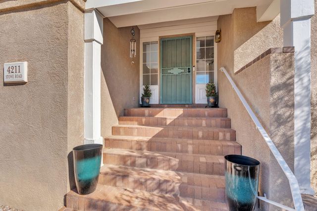 4211 Stowe Road NW, Albuquerque, NM 87114