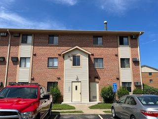 8 Echo Court 2, Vernon Hills, IL 60061