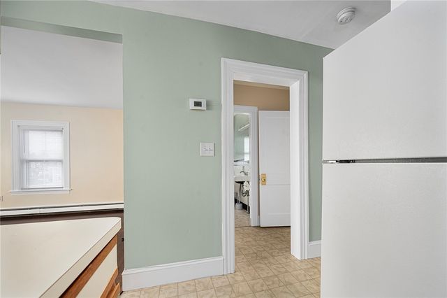 146 GROVE Street 2L, Providence, RI 02909